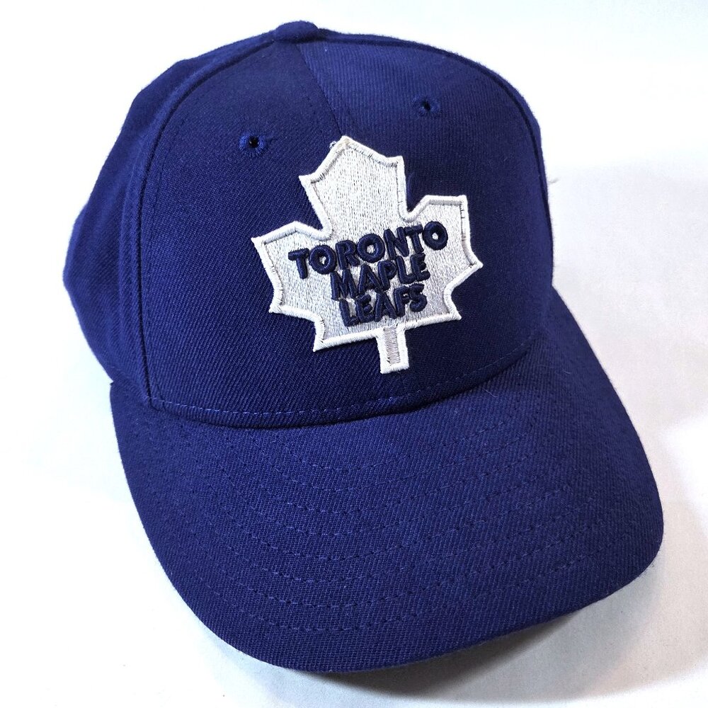 Toronto Maple Leafs Navy & White Wool Cap Size 7 3/8
